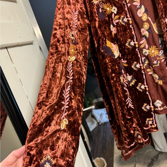 Clementyne Velvet embroidered open jacket - Picture 4 of 6